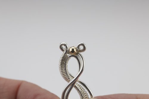 Susan Barzacchini's Infinity Rose Wire Bracelet - Attaching Beads to the Ends of the Infinity Link, Contemporary Wire Jewelry, Coiling, Coiling Wire, Wire Coiling, Using the 28-gauge wire 